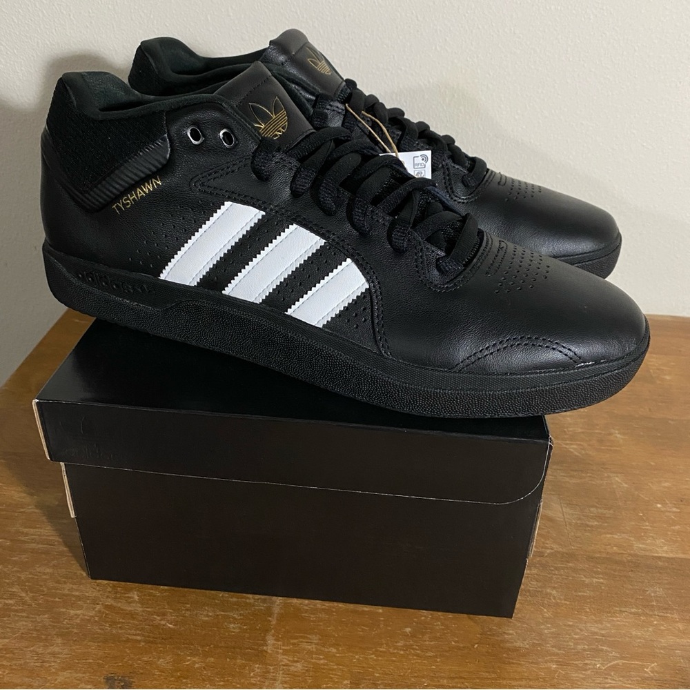 Size 12 - adidas Tyshawn Remastered Black Leather White Skateboarding Shoe